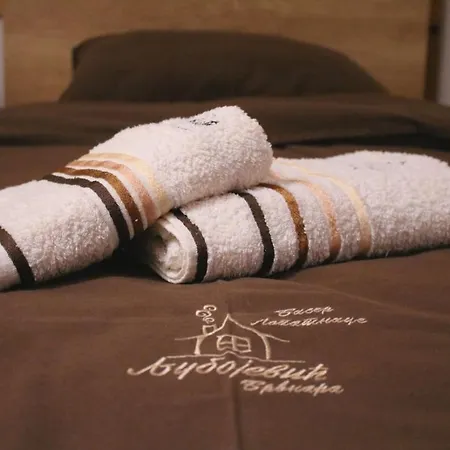 בית נופש Homes Biser Lopatnice Lopatnica