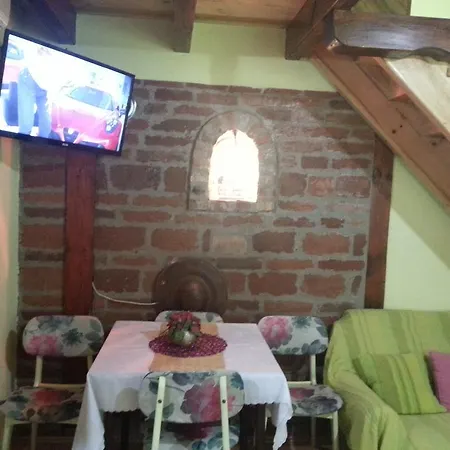 Homes Biser Lopatnice