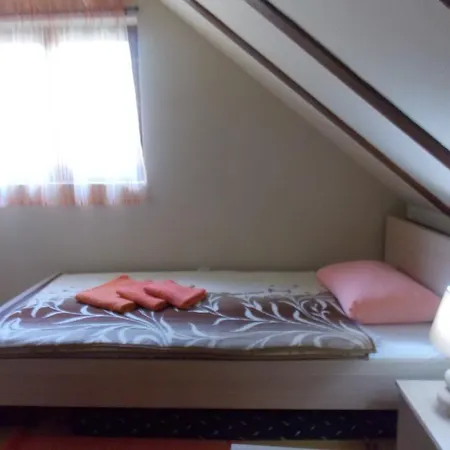 Homes Biser Lopatnice