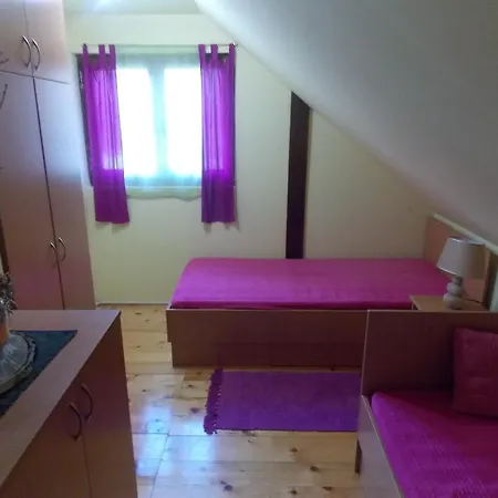 Homes Biser Lopatnice